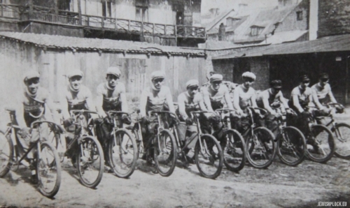 Sekcja rowerowa Makabi, Płock, lata 30. XX wieku (ze zbiorów prywatnych Sandry Brygart Rodriguez)